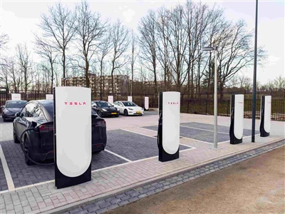 Tesla V4 Supercharger: 500kW'a kadar şarj hızı, elektrikli araç şarjında ​​ye...